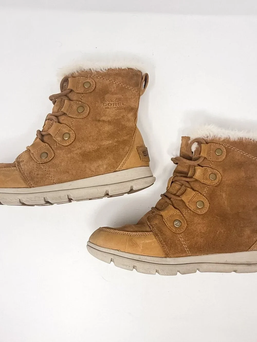 Sorel Explorer Joan Ankle Boots Women's 7.5 Tan Suede Lace Up Fur Trim NL3039